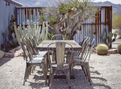 Najlepsze krzesła outdoorowe w stylu industrialnym