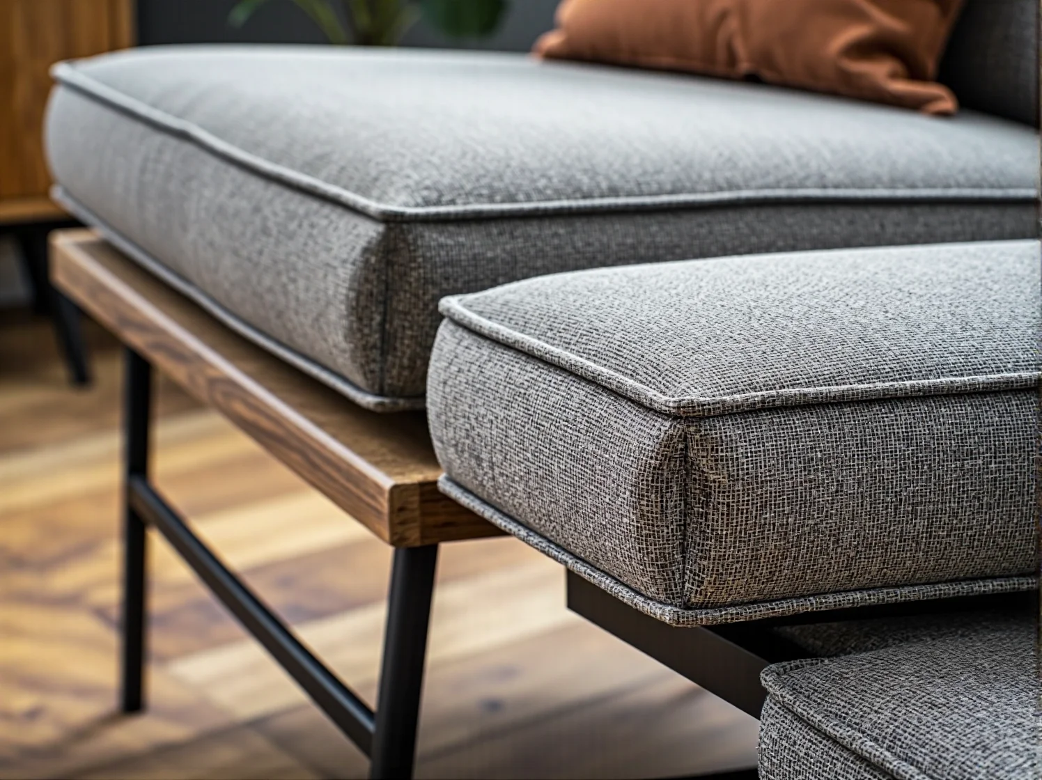 Nowoczesny upcykling w meblarstwie: twórcze wykorzystanie starych materiałów do tworzenia unikalnych mebli.