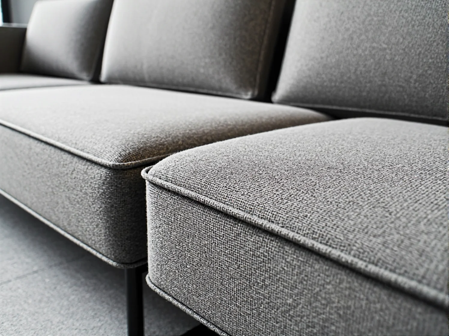 Wytrzymałe i wygodne fotele do pracy zespołowej w nowoczesnym biurze